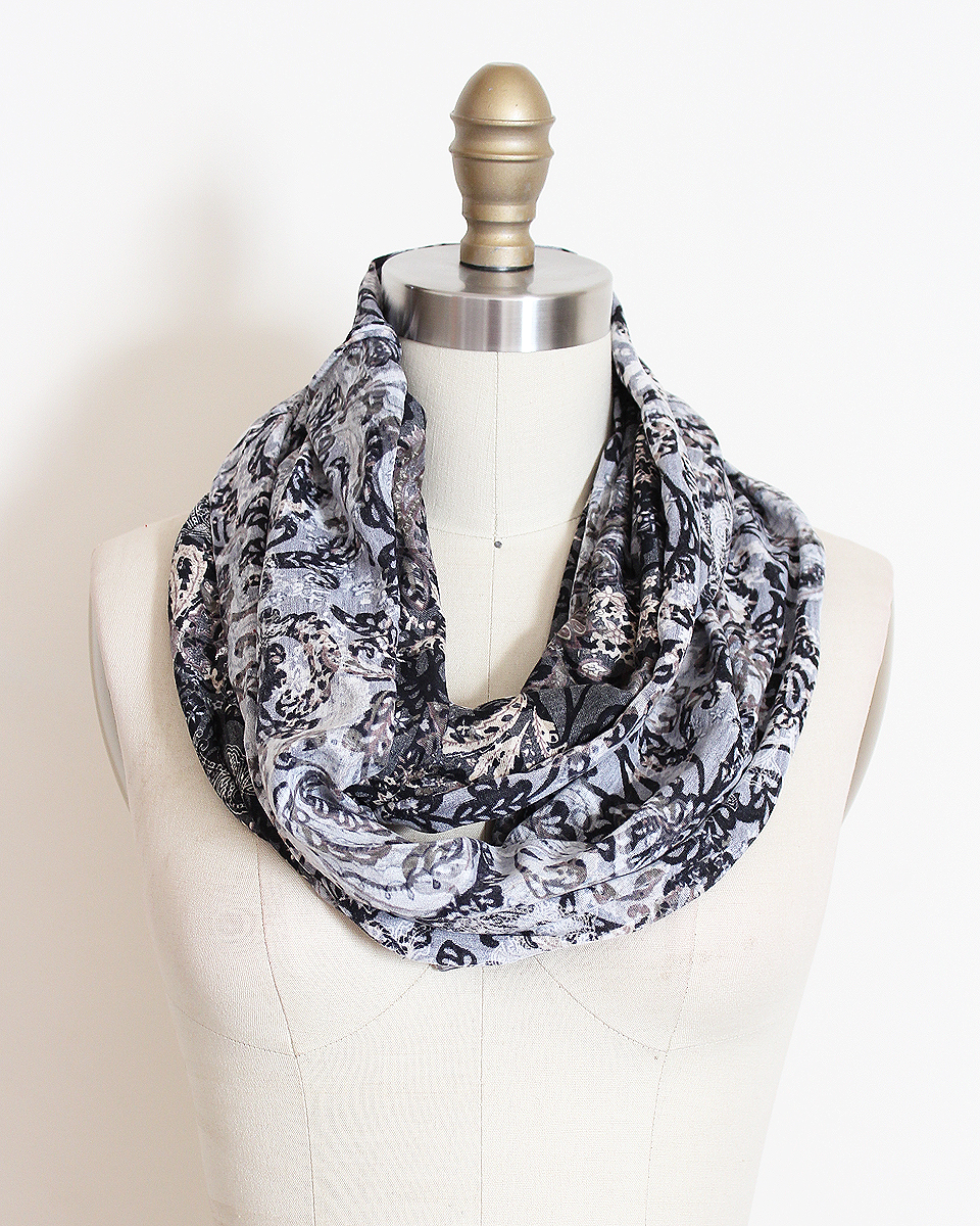 Infinity Scarf In Reversible Paisley Grey And White Loop Circle