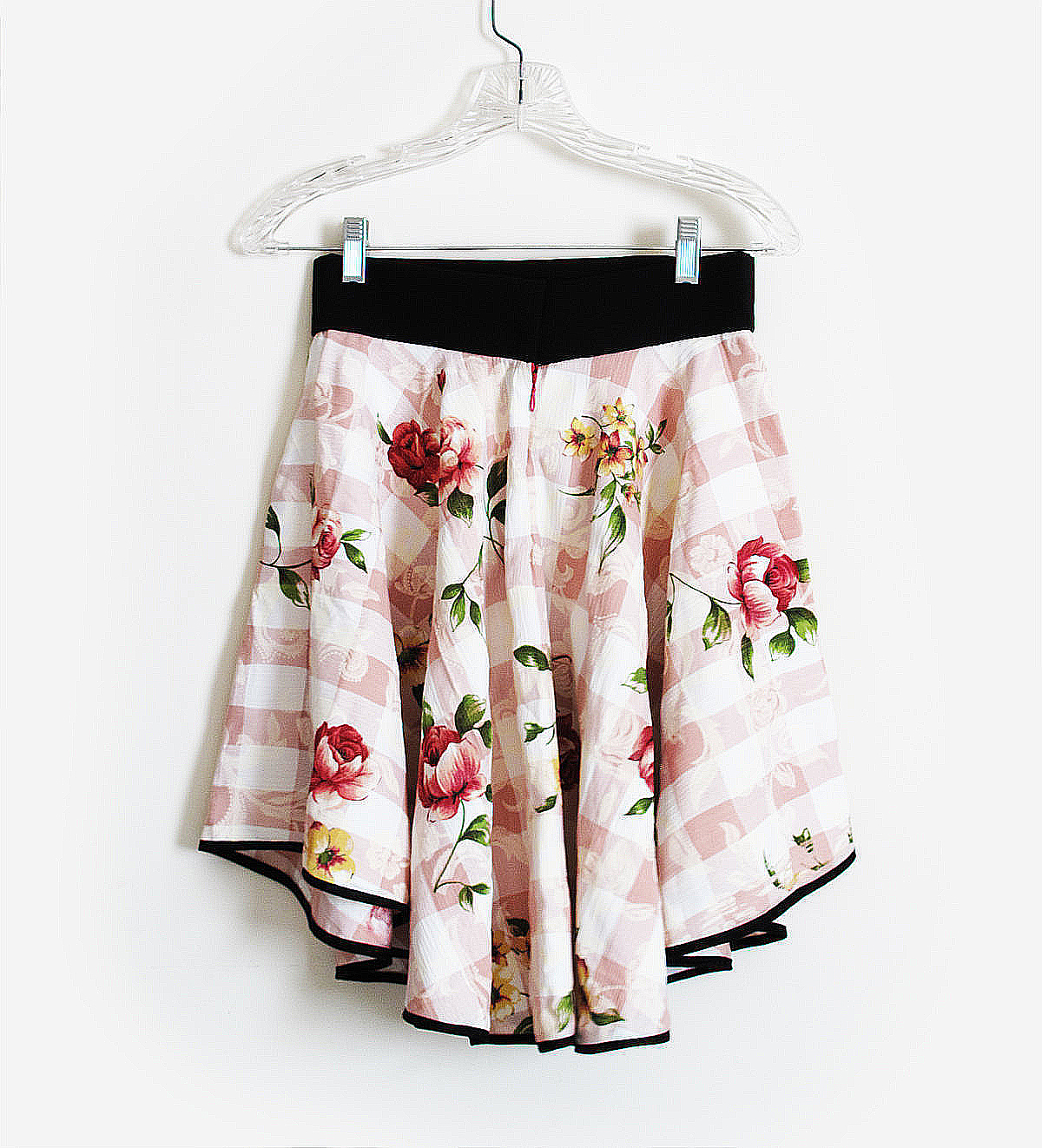 Floral Gingham Skirt With Constrasting Black Details, Size Small on Luulla